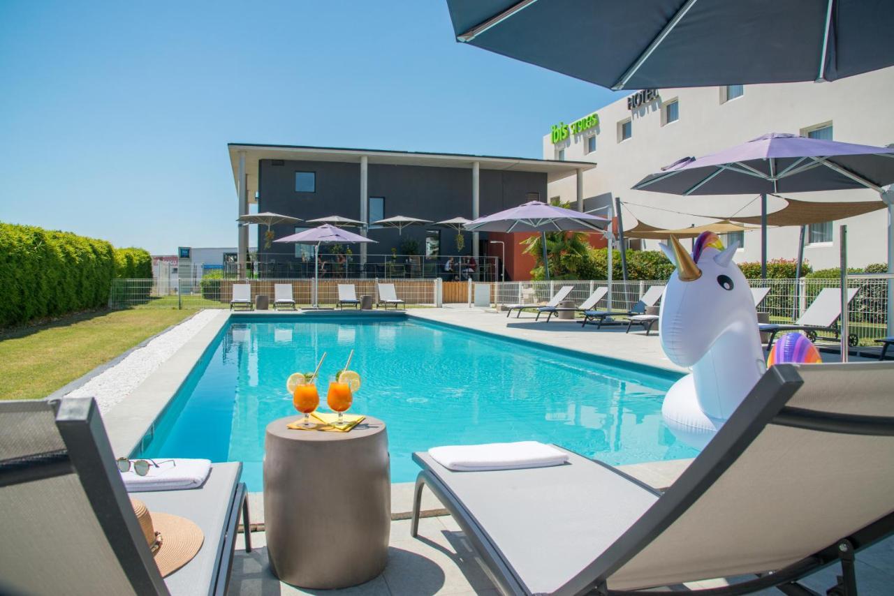 Ibis Styles Pertuis Portes Du Luberon Exterior photo