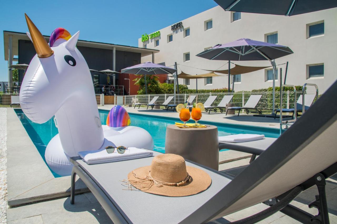 Ibis Styles Pertuis Portes Du Luberon Exterior photo
