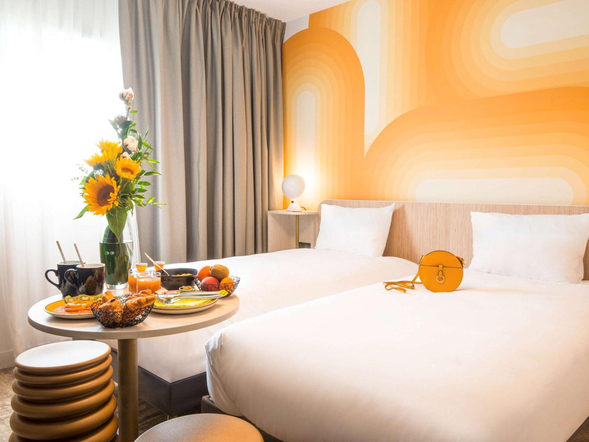 Ibis Styles Pertuis Portes Du Luberon Exterior photo