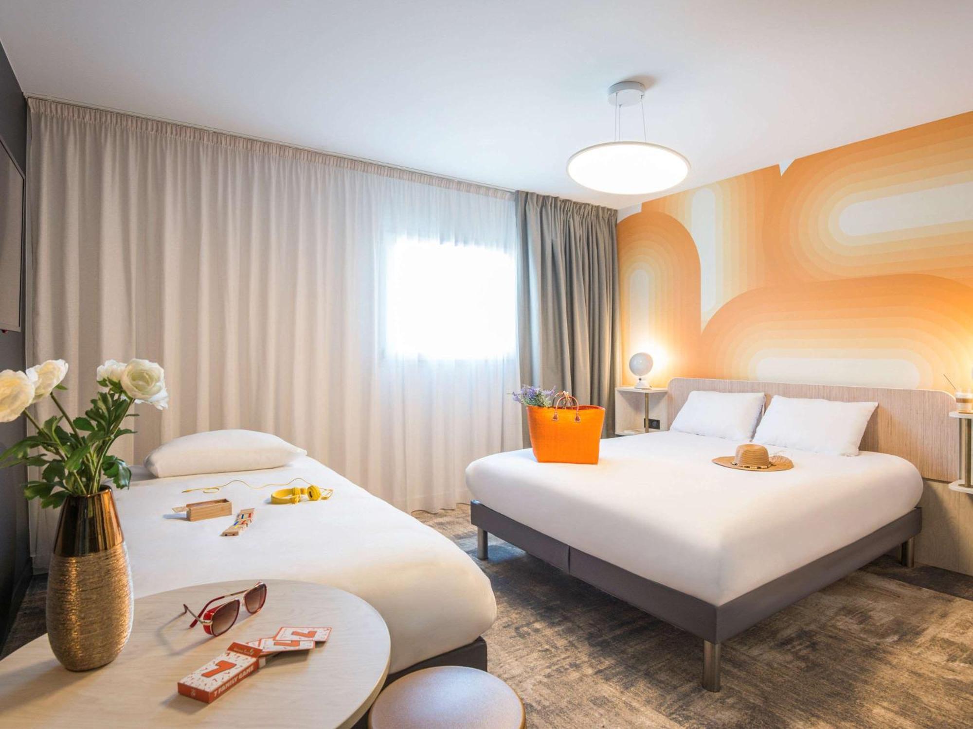 Ibis Styles Pertuis Portes Du Luberon Exterior photo